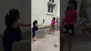 Chappal chor🤣 #funny #comedyvideos #ytshorts #comedy #funnyshorts #shorts