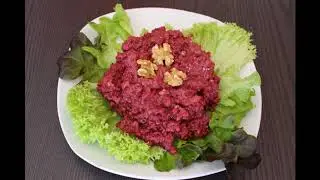 Fresh beet salad in 13 seconds/Thermomix