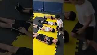 #wushualania #wushu #kungfu #kungfukids #martialarts #karate #taolu #wushusanda