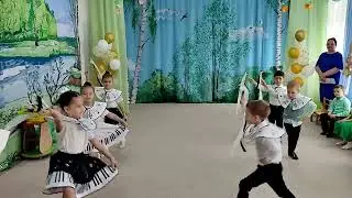 Танець Веселих НОТОК -  укр переклад ОЛЬГИ АВДЄЄВОЇ