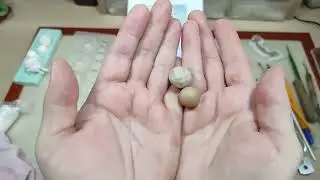🤢СЕМЕЙКА ГОРОШКОВ Ватная игрушка.  Урок 4. Тонируем папу горошек . Делаем одежду для папы.