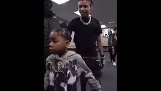 Fan throws up The O infront of DD #ddosama