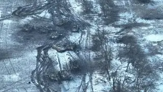 Russian offensive in Vuhledar, ukraine counters with artillery fire and mine warfare