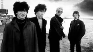 U2 - Hold Me, Thrill Me, Kiss Me, Kill Me Lyrics