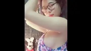 tante bugil tanpa bh
