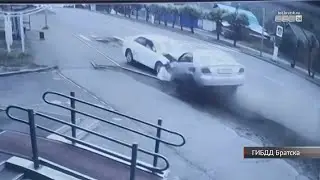 Две «Тойоты» столкнулись в центре Братска