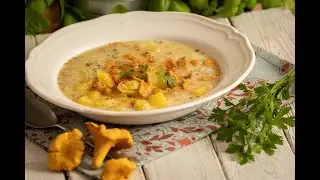 Klassische Eierschwammerl Suppe / Pfifferlinge Suppe
