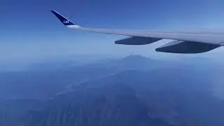 SAS airplane 4K Flying next to Fuji, Japan