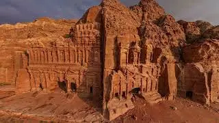 Jordan - Petra (Who built it!?)