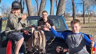 Spearing Catfish in Small Creek | The Fish Slayers