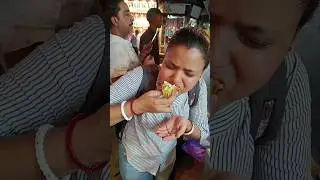 বড়বাজারের মালাই স্যান্ডউইচ খেলাম 🤤😋 #foodvlog #minivlog #malaisandwich #bengalivlog #youtubeshorts