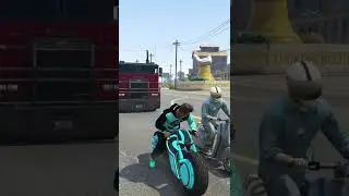 Super Bike Vs Scooter In GTA 5 