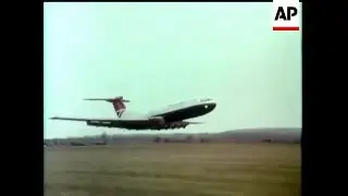 VC10 low pass AIR PAGEANT Silver Jubilee Celebrations
