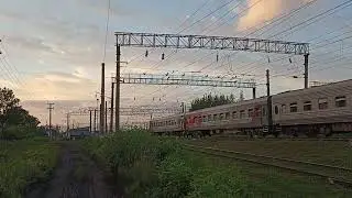 ТЭП70-0566 с поездом, станция Ижевск
