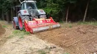 Mulchen Fendt + seppi m / mulčenje
