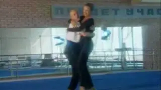 Эвелина Бледанс в лосинах