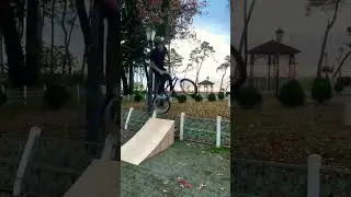 Первые тесты вылета | трюки на bmx | видео как сделать такой вылет в комментариях ! 