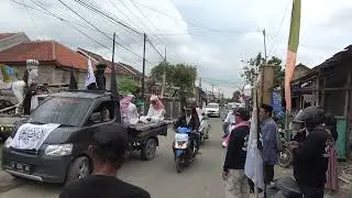 Ketinggalan Rombongan pawai