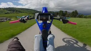 Yz 125 [Bikelife povera nei quartieri di shiva, prova a prendermi ma gli cadono i pantaloni]