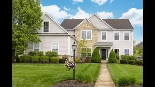 Home for Sale in New Albany - 7242 New Albany Links Drive