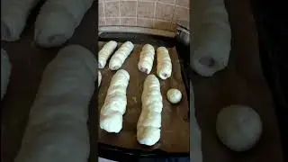 Сосиски в тесте - первый опыт)