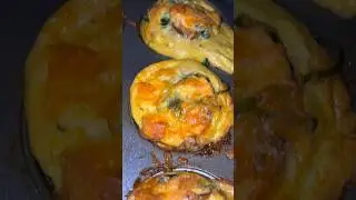 Healthy Easy Dinner Recipe | Do you have some eggs, mushrooms, some spinach, and cheese? #food #fyp