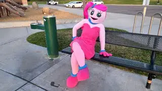 New Mommy Long Legs Costume Full Video! Mommy Goes to the Park!