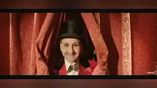 Спел фрагмент песни "Ich bin da".