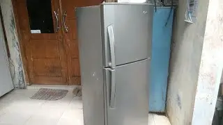 kulkas LG 2 pintu mesin dan lampu hidup tapi tidak dingin