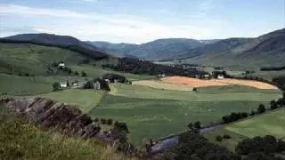 Atholl Gathering sung by the Battlefield Band