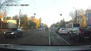 Не пропустил пешехода.