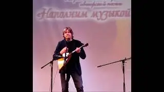 В небе голубом самолёт махнёт крылом - Balalaika alto (Mihail Klopskov)