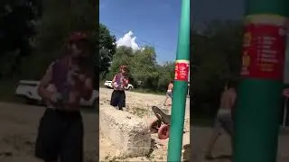Алкашня против Молодежи / Драка Алкашей с Молодежью