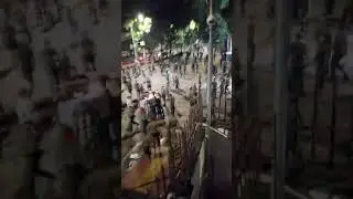 ঢাবি শিক্ষার্থীদের ওপর সচিবালয় এলাকায় আওয়ামী ফ্যাসিস্টদের দালাল আনসারলীগের হামলা, সংঘর্ষ চলছে।