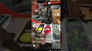 Z E R O  Jaime Thomas shows off Board Graphics for custom orders
