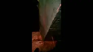 Ссал в подъезде
