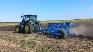 Оранка Lemken Euro Diamant 8 з трактором John Deere 220 к с