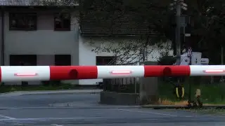 Nové závory na přejezdu ve Studénce