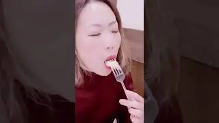 パンケーキ　大好き　マカダミアソース