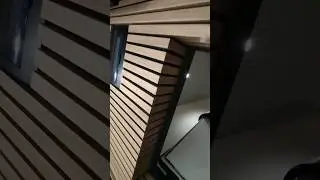 декоративные рейки в прихожей. 