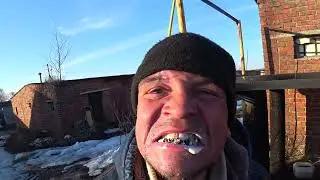 ОН БЕЗЖАЛОСТНО СЪЕЛ МАДАГАСКАРСКИХ ТАРАКАНОВ У НИХ НЕ БЫЛО ШАНСА