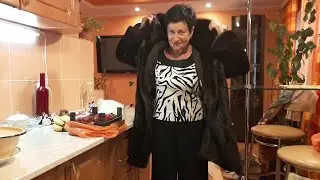 Экономная 😂 Хочеться нажраться, выпить, погулять 🤠 Любовников содержала 🤣 Сыта по уши