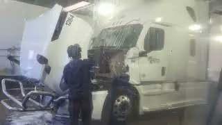 Сколько стоит помыть трак в США.