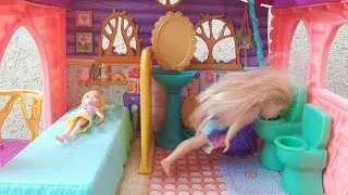 Sleepwalker Barbie Sister Polly Pocket