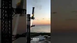 SpaceX Catches GIANT Starship Booster 😮  #shortsvideo