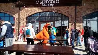 Горнопляжная тусовка у бара Берлога. Роза Хутор