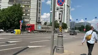 Ярцевская 34с1 у входа