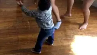 JAIDEN AND THE GIRLS DANCEING