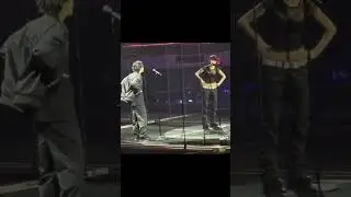 Halsey suprise performance at Suga's concert 😃💗 #suga #halsey #yoongi #halsey