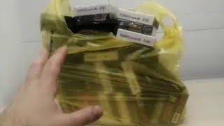 DAEWOO DV-F44D VHS VCR plus a bunch of VHS video cassettes. From Avito.